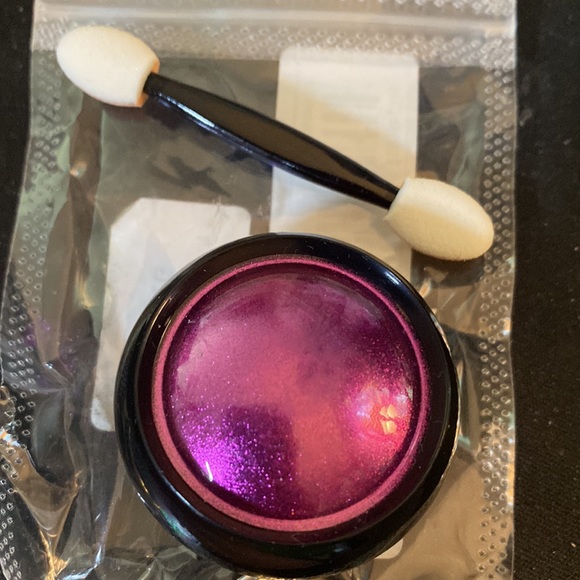 Holographic Chrome Nail Powder - Metallic Mirror Effect - Picture 2 of 2